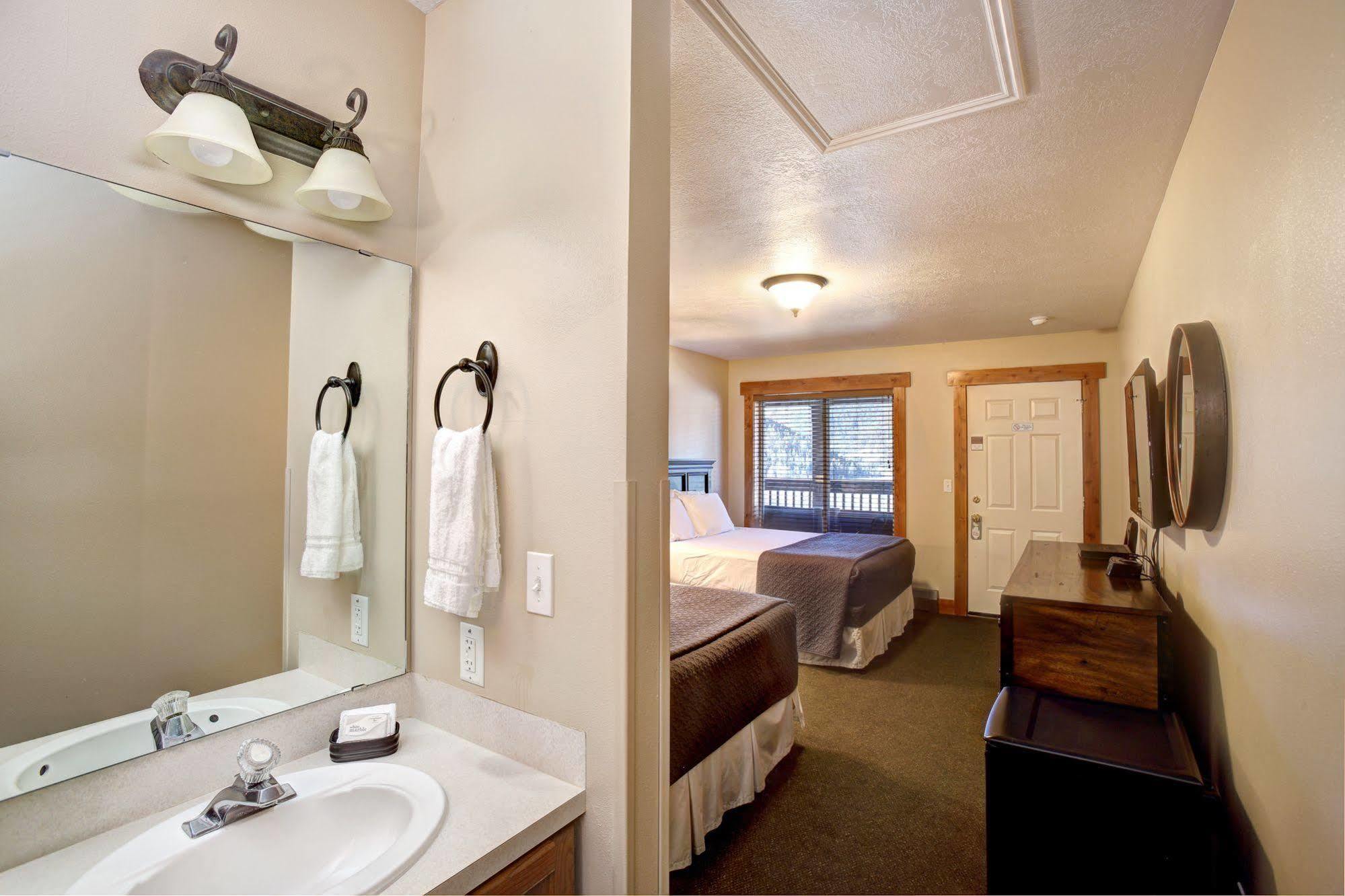 Beaver Creek Lodge Logan Exteriör bild