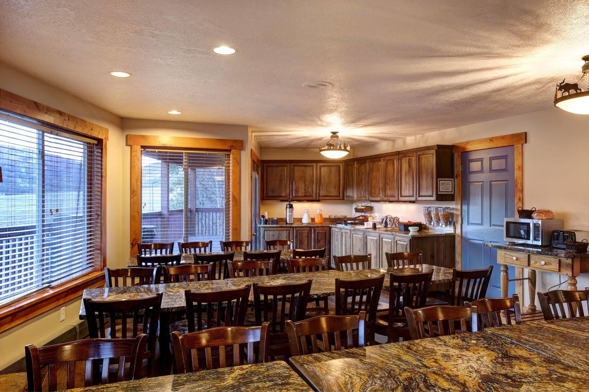 Beaver Creek Lodge Logan Exteriör bild